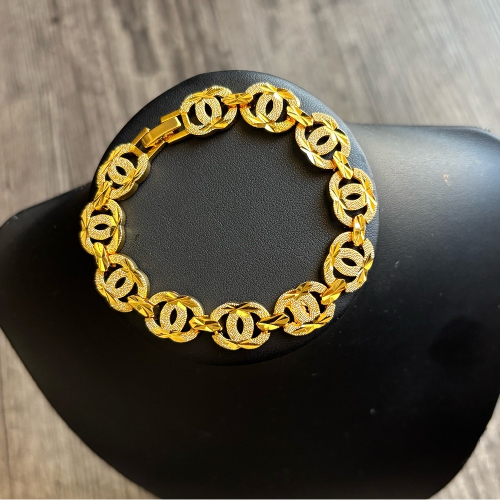 New Gold Link C Women's Bracelet - Yellow Gold Bracelet - Picture 2 of 7